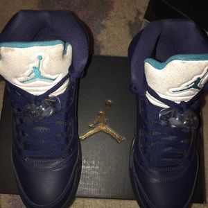 Air Jordan 5 “ Hornets”